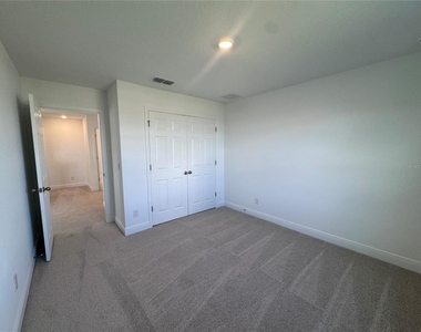367 Lemongrass Road - Photo Thumbnail 16