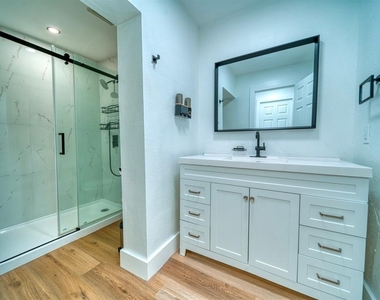3338 Ontario Avenue - Photo Thumbnail 21