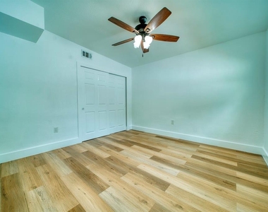 3338 Ontario Avenue - Photo Thumbnail 13