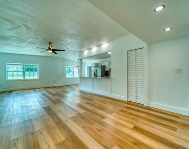 3338 Ontario Avenue - Photo Thumbnail 9
