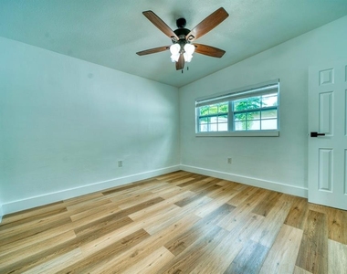 3338 Ontario Avenue - Photo Thumbnail 14