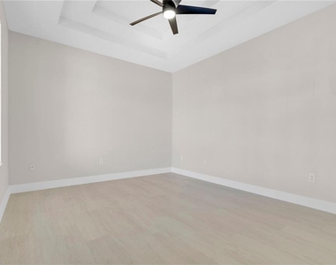 13661 Beauregard Place - Photo Thumbnail 17