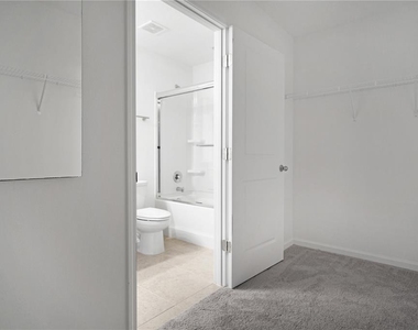 2504 Peony Place - Photo Thumbnail 13