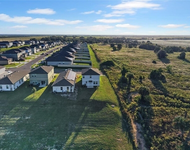 2504 Peony Place - Photo Thumbnail 2
