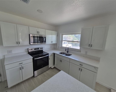 805 Longfellow Terrace - Photo Thumbnail 3