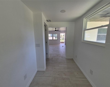 805 Longfellow Terrace - Photo Thumbnail 6