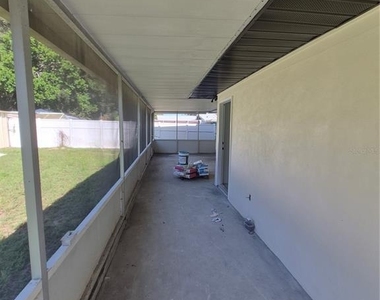805 Longfellow Terrace - Photo Thumbnail 19