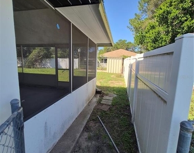 805 Longfellow Terrace - Photo Thumbnail 14