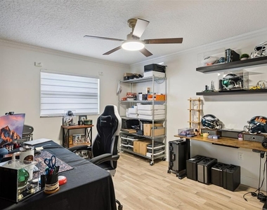6534 Precourt Drive - Photo Thumbnail 21