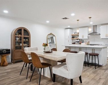 6534 Precourt Drive - Photo Thumbnail 8
