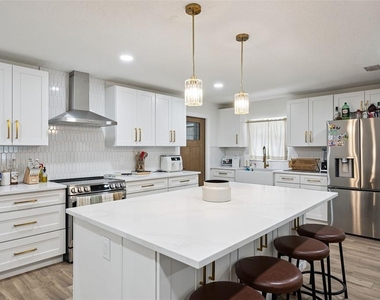 6534 Precourt Drive - Photo Thumbnail 13