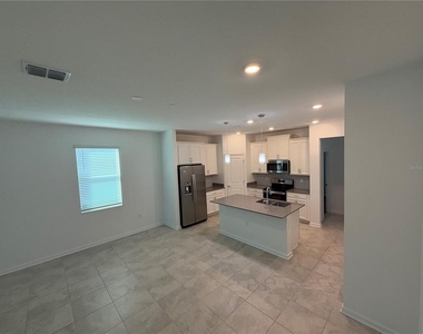 1362 Viscaya Cove Boulevard - Photo Thumbnail 9
