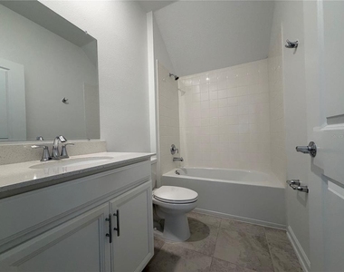 1362 Viscaya Cove Boulevard - Photo Thumbnail 23
