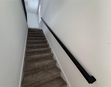 1362 Viscaya Cove Boulevard - Photo Thumbnail 18