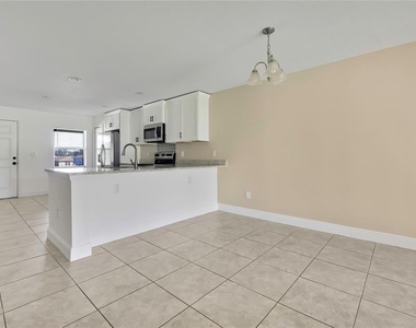 10438 Grimes Street - Photo Thumbnail 7