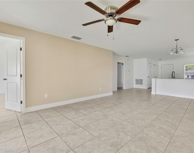 10438 Grimes Street - Photo Thumbnail 12