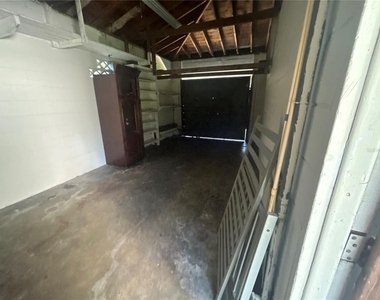 1410 34th Street - Photo Thumbnail 2
