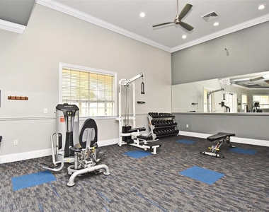 8929 Legacy Court - Photo Thumbnail 12