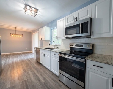 410 Albany Avenue - Photo Thumbnail 1