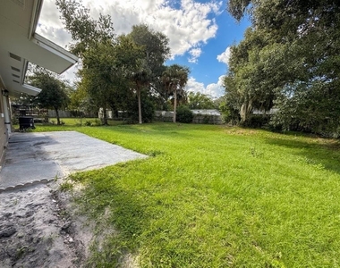 410 Albany Avenue - Photo Thumbnail 14