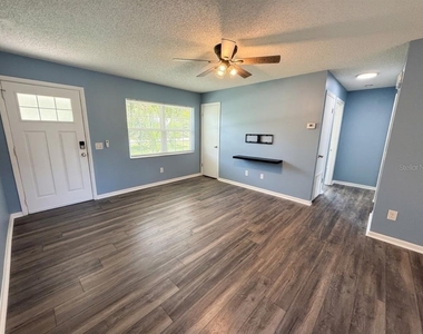 410 Albany Avenue - Photo Thumbnail 6
