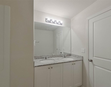 9101 Aegean Circle - Photo Thumbnail 13