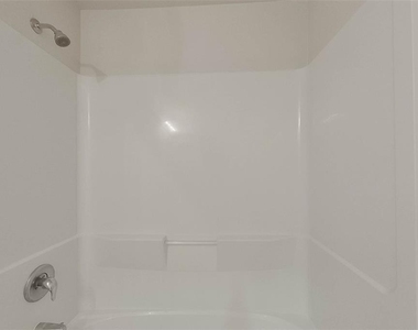 9101 Aegean Circle - Photo Thumbnail 5