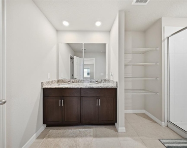 959 Robin Holly Street - Photo Thumbnail 17