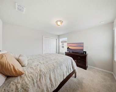 959 Robin Holly Street - Photo Thumbnail 21