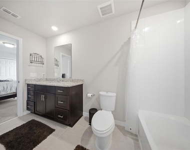 959 Robin Holly Street - Photo Thumbnail 24