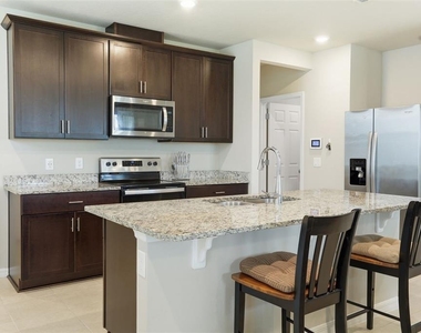 959 Robin Holly Street - Photo Thumbnail 8