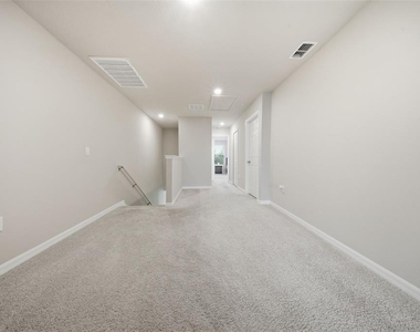 959 Robin Holly Street - Photo Thumbnail 13