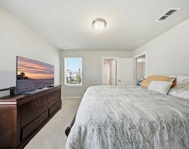 959 Robin Holly Street - Photo Thumbnail 22
