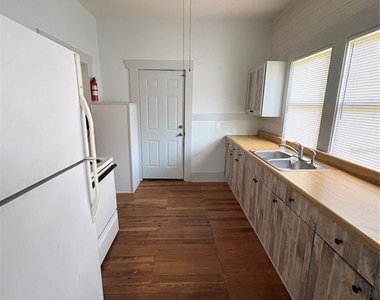 1619 Bens Lane - Photo Thumbnail 4