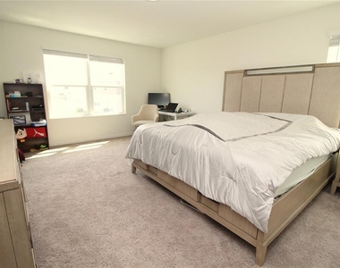 7245 Big Cedar Alley - Photo Thumbnail 9