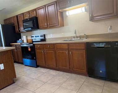 151 Bressler Lane - Photo Thumbnail 18