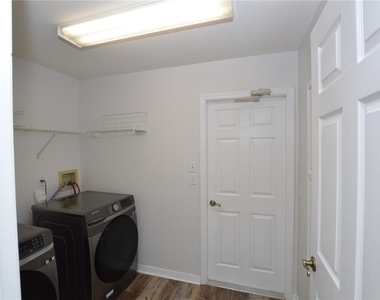 80 Fulton Place - Photo Thumbnail 18