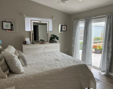 3300 Loveland Boulevard - Photo Thumbnail 9