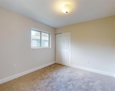 4443 Pike Avenue - Photo Thumbnail 15
