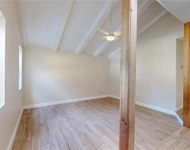 4443 Pike Avenue - Photo Thumbnail 4
