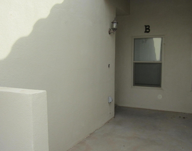6520 Hoop Street - Photo Thumbnail 4