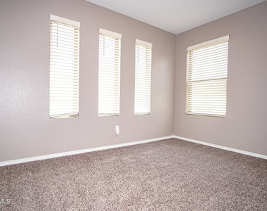 14913 Tierra Isaiah Avenue - Photo Thumbnail 9