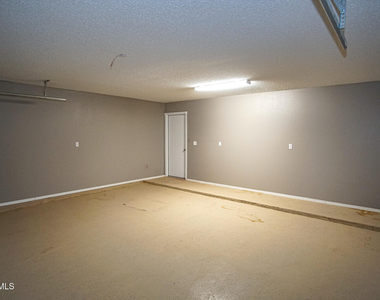 14913 Tierra Isaiah Avenue - Photo Thumbnail 19