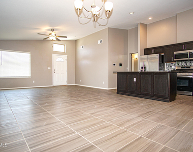14913 Tierra Isaiah Avenue - Photo Thumbnail 1