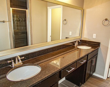 14913 Tierra Isaiah Avenue - Photo Thumbnail 17
