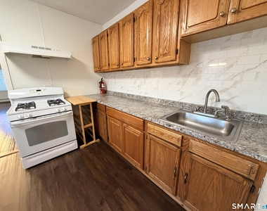 918 Maplewood Avenue - Photo Thumbnail 2