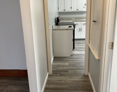 10 Phelps Lane - Photo Thumbnail 9