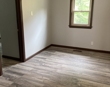 10 Phelps Lane - Photo Thumbnail 26