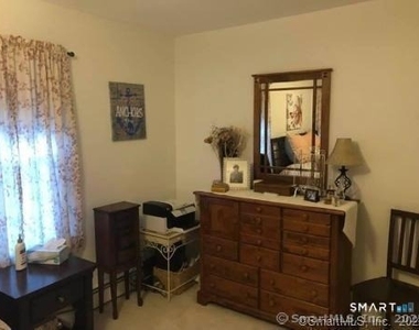 7 Ames Avenue - Photo Thumbnail 3