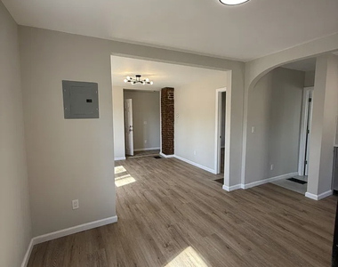 2 Center Avenue - Photo Thumbnail 3
